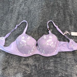 NWT Victoria’s Secret Lace Bra